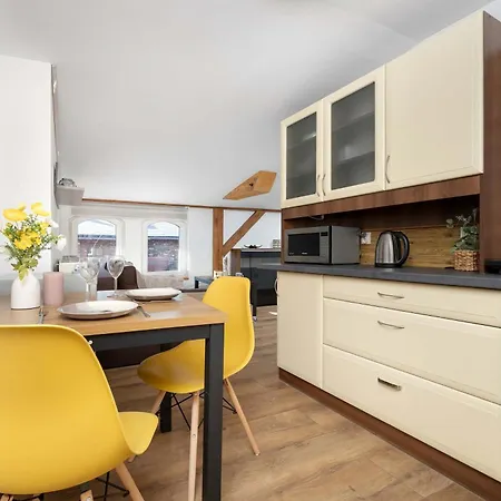 Apartamento A Stylish For Two In Historic Nikiszowiec By Renters