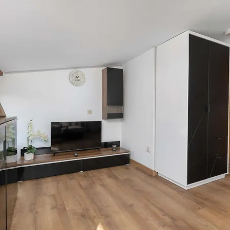 A Stylish For Two In Historic Nikiszowiec By Renters * Katowice