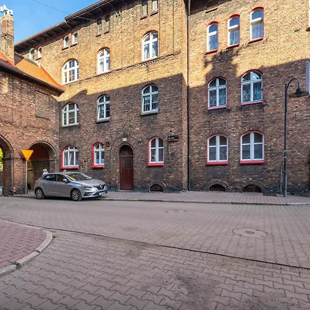 A Stylish For Two In Historic Nikiszowiec By Renters * Katowice
